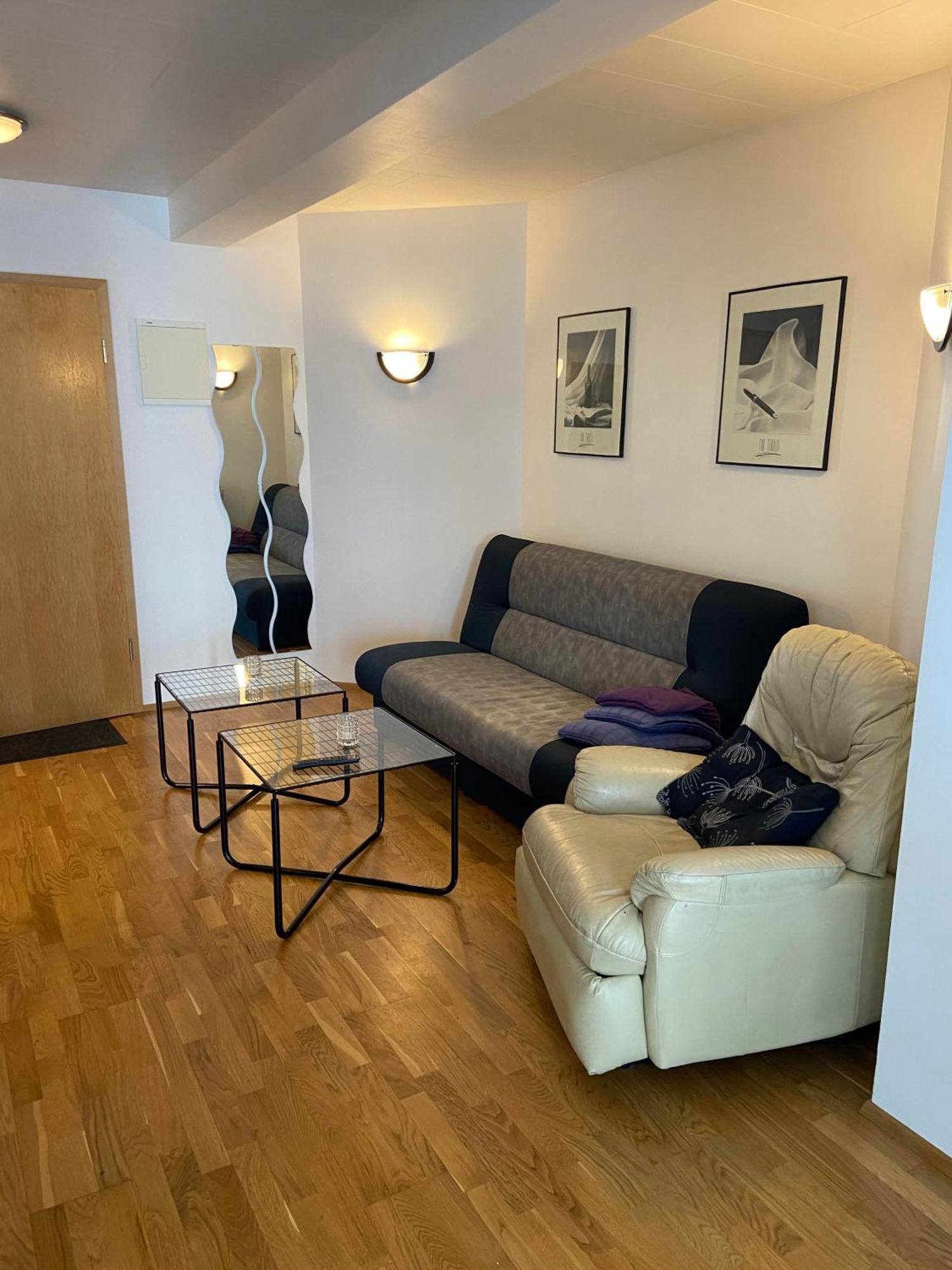 Akureyri Backpackers Hostel Екстериор снимка