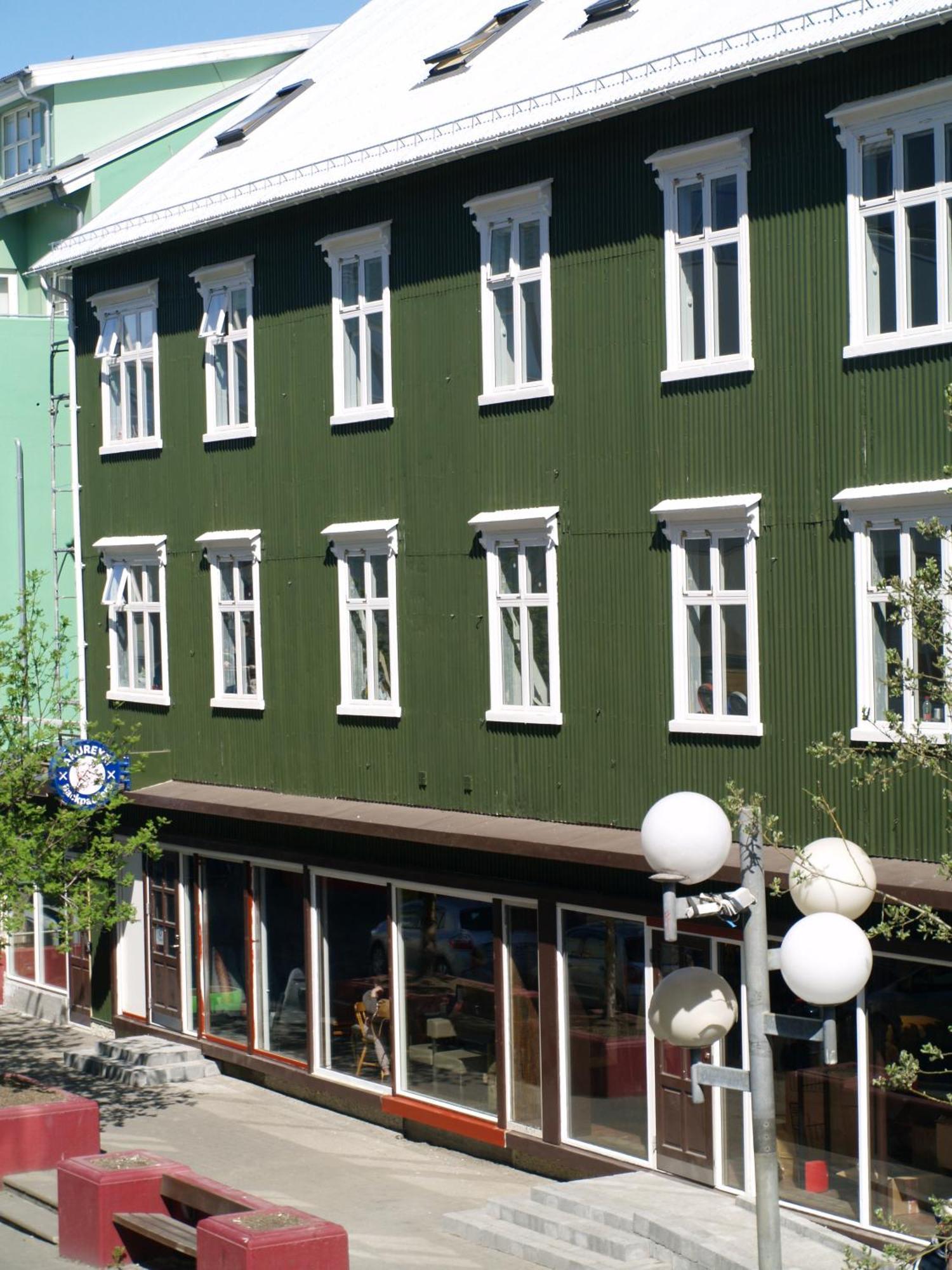 Akureyri Backpackers Hostel Екстериор снимка