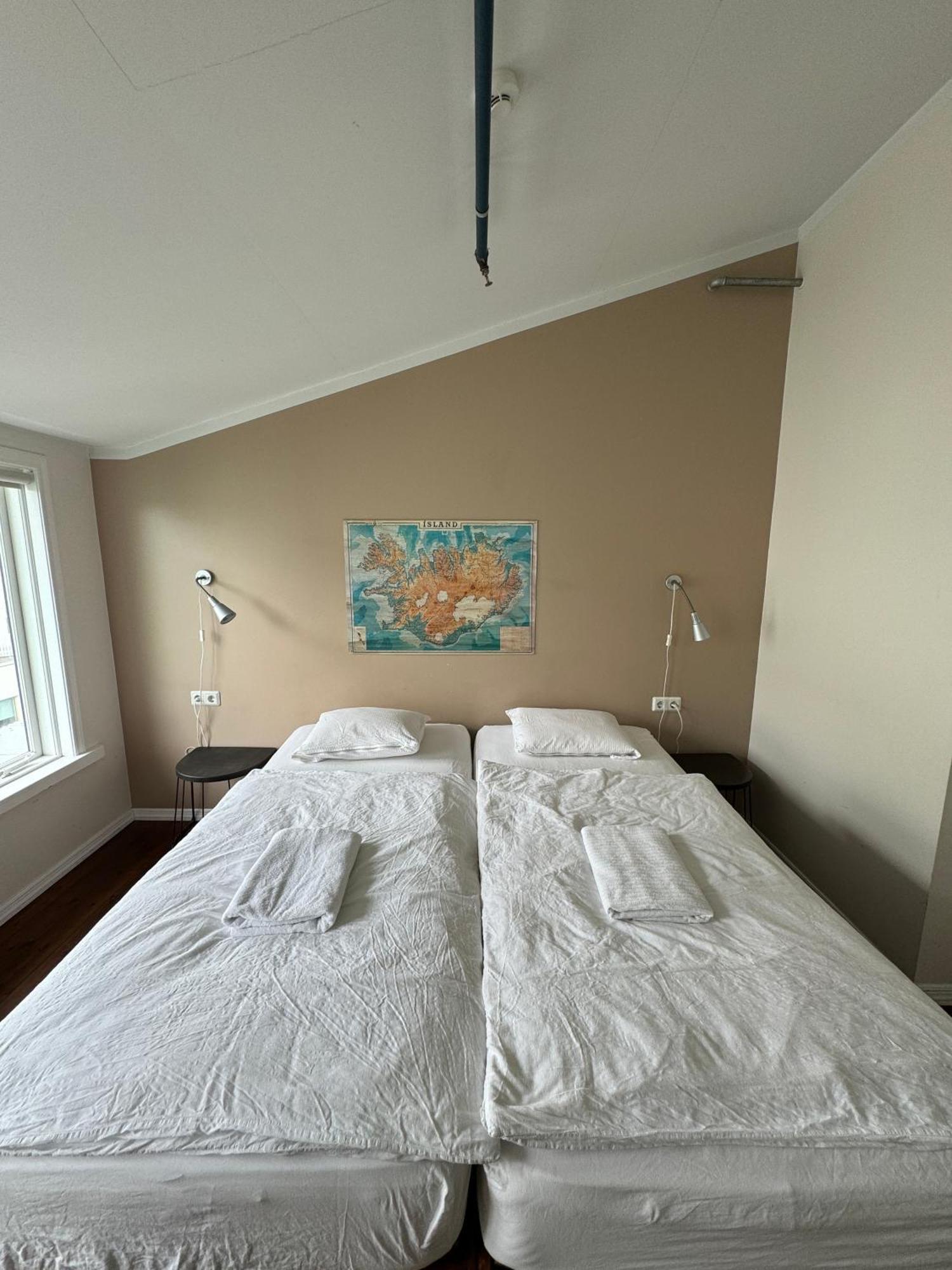 Akureyri Backpackers Hostel Екстериор снимка