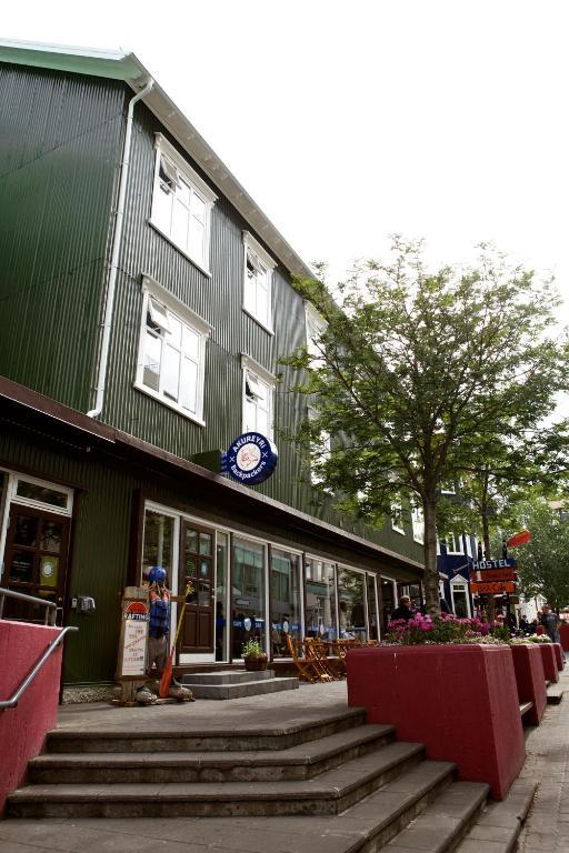 Akureyri Backpackers Hostel Екстериор снимка